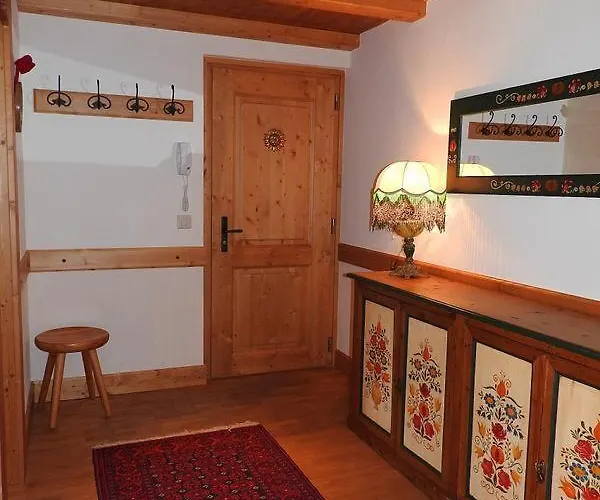 De Charme, Seven 克莱恩 蒙塔纳