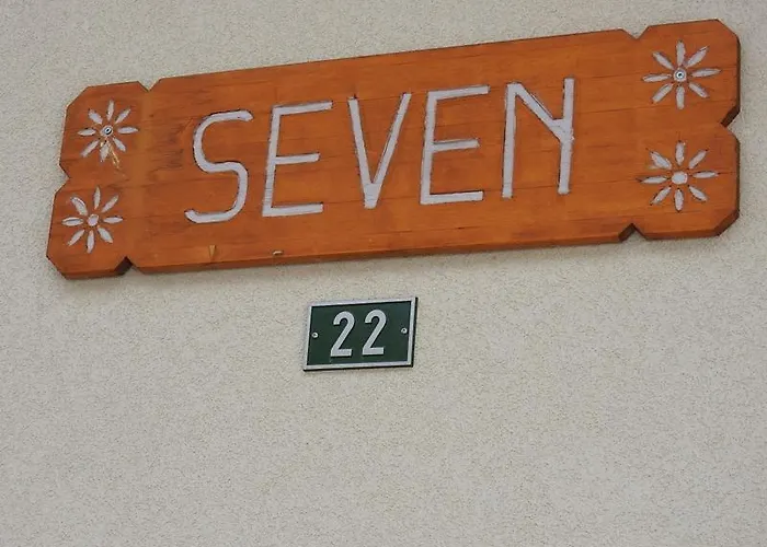 De Charme, Seven * 克莱恩 蒙塔纳