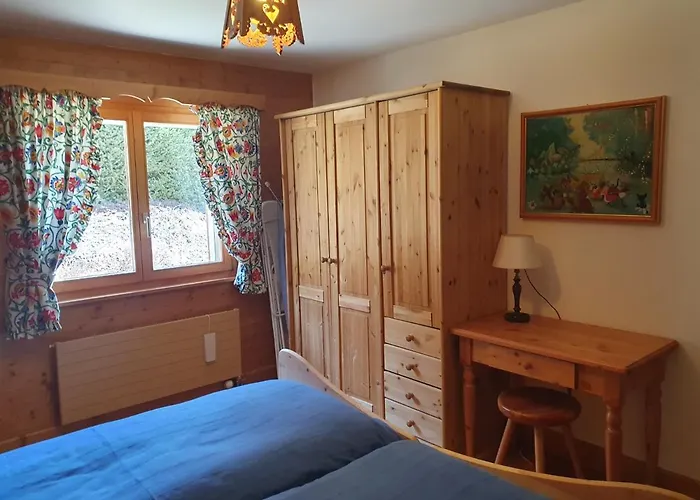 De Charme, Seven 克莱恩 蒙塔纳